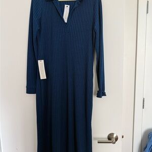 Topshop Ribbed Long Sleeve V-Neck Collar Maxi Dress in Navy